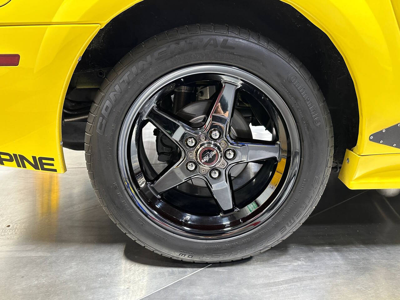 2000 Ford Mustang 128