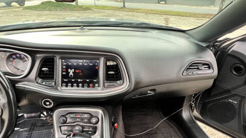 2018 Dodge Challenger SXT Plus