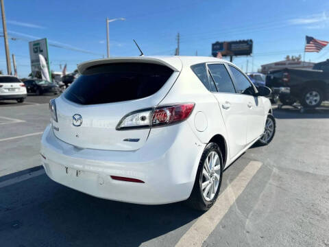 2013 Mazda MAZDA3 i Grand Touring