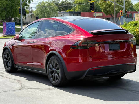 2023 Tesla Model X Standard Range