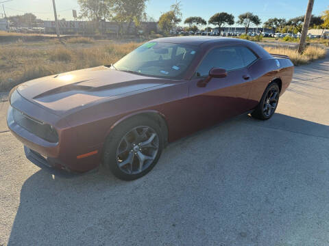 2017 Dodge Challenger SXT Plus