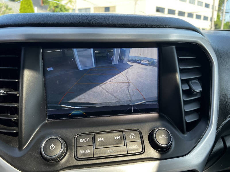 2019 GMC Acadia SLT-1