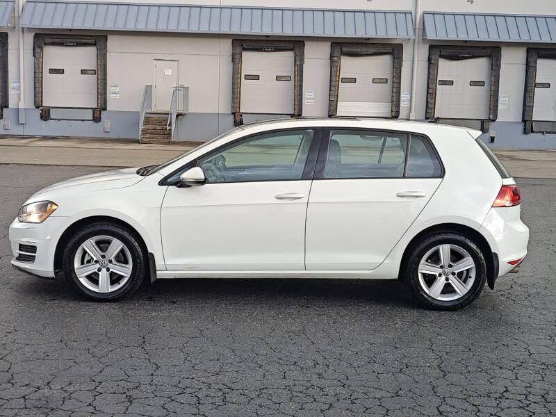 2017 Volkswagen Golf TSI S