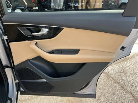 2022 Audi Q7 quattro Premium Plus 55 TFSI