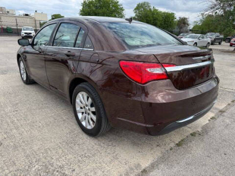 2013 Chrysler 200 Touring
