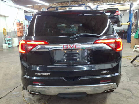 2017 GMC Acadia Denali
