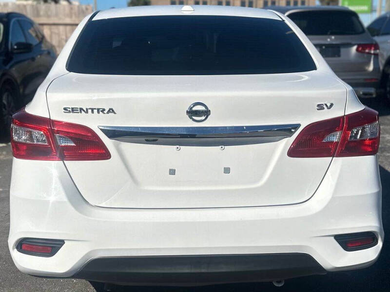 2019 Nissan Sentra SV photo 4