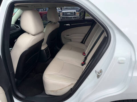 2016 Chrysler 300 C