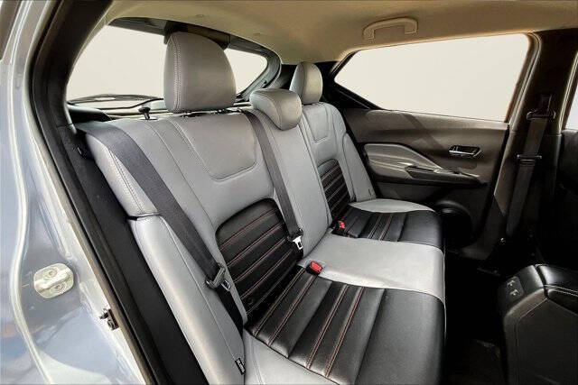 2021 Nissan Kicks SR