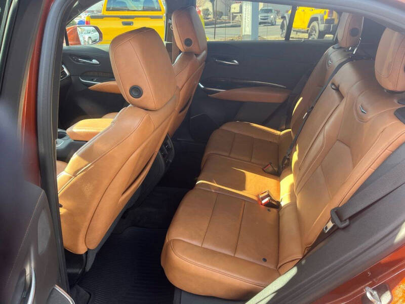 2020 Cadillac XT4 Premium Luxury