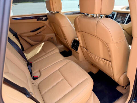 2015 Porsche Macan S