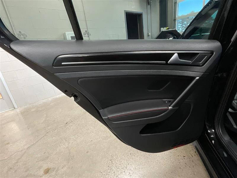 2017 Volkswagen Golf GTI SE
