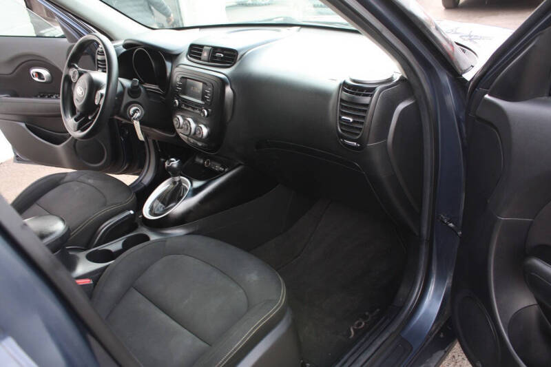 2016 Kia Soul +
