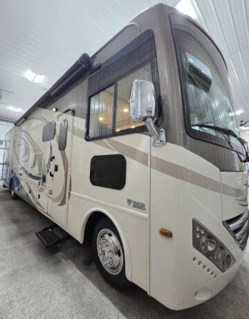 2017 Thor Motor Coach Hurricane