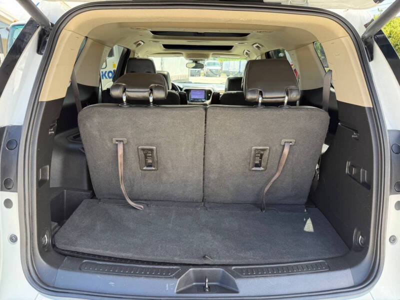 2017 GMC Acadia Denali
