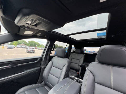 2024 GMC Acadia Elevation