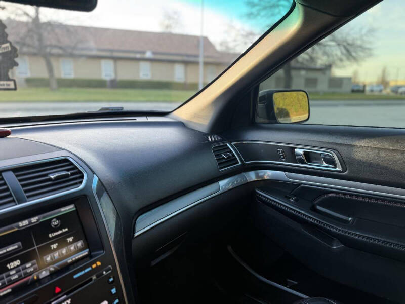 2016 Ford Explorer Sport