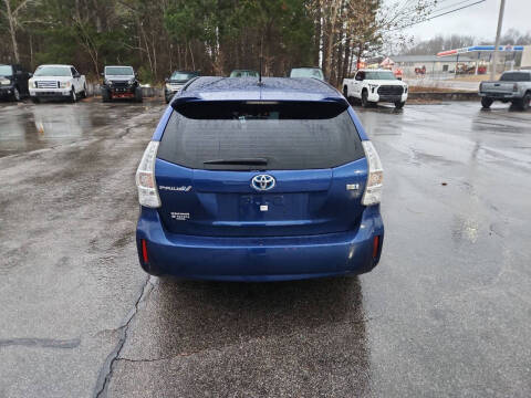 2013 Toyota Prius v Five