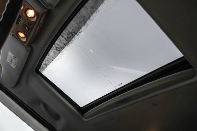 2003 HUMMER H2 Lux Series