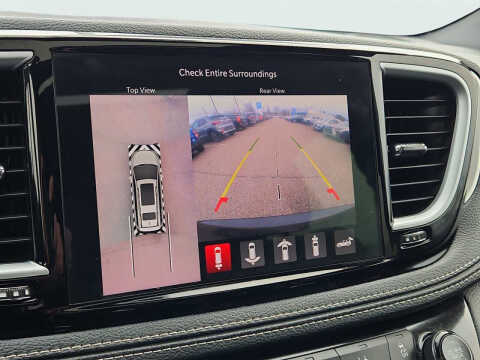 2024 Chrysler Pacifica Plug-In Hybrid Select