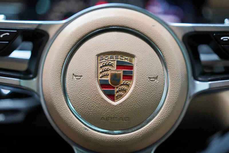 2015 Porsche Macan S