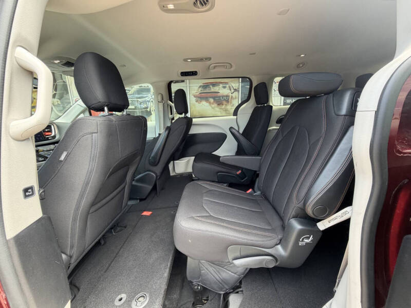 2017 Chrysler Pacifica Touring