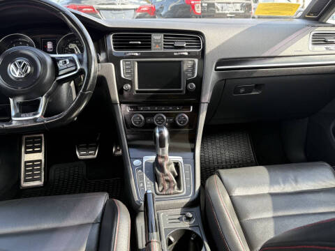 2016 Volkswagen Golf GTI SE