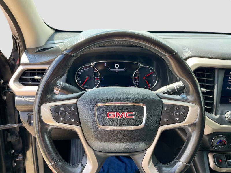 2022 GMC Acadia Denali