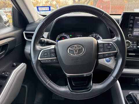 2021 Toyota Highlander Hybrid LE