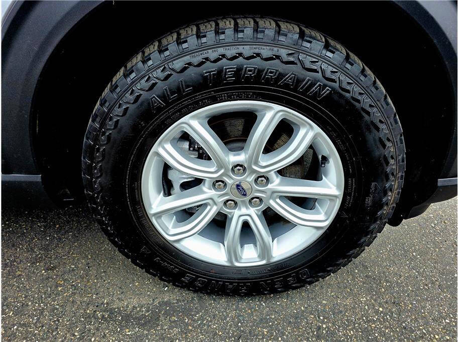 Silver 2020 Ford Explorer Base AWD Base 4dr SUV 29