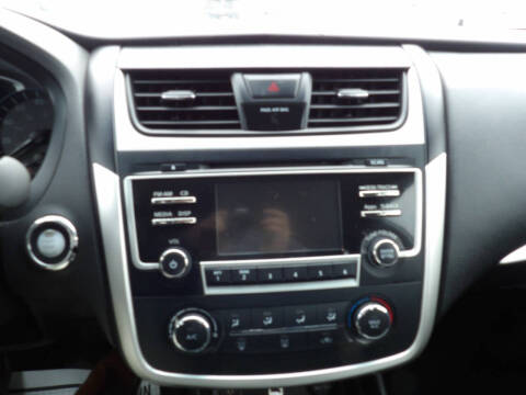 2016 Nissan Altima 2.5 SR