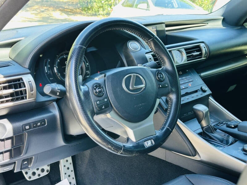2016 Lexus IS 200t