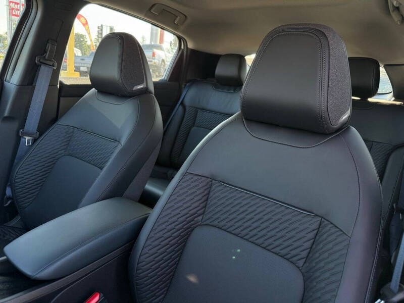 2026 Nissan LEAF Platinum+