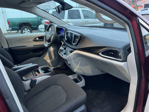 2017 Chrysler Pacifica Touring