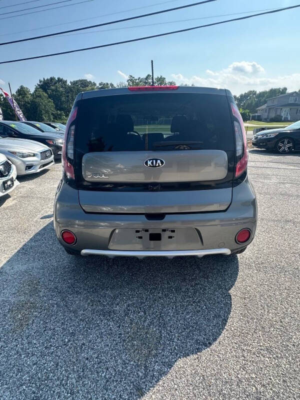 2018 Kia Soul +