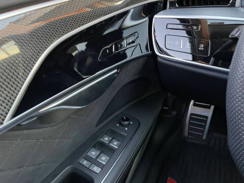 2023 Audi S8 4.0T quattro