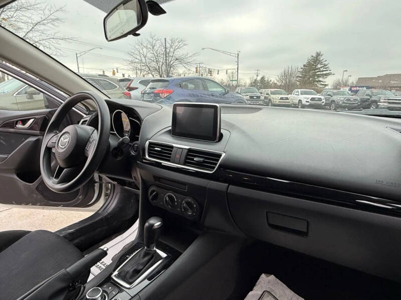 2015 Mazda MAZDA3 i Sport