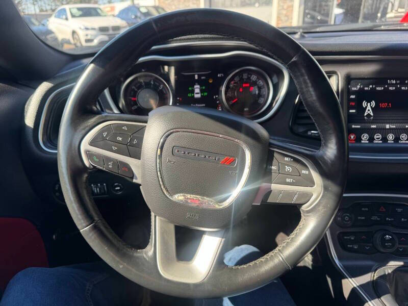 2017 Dodge Challenger R/T Plus