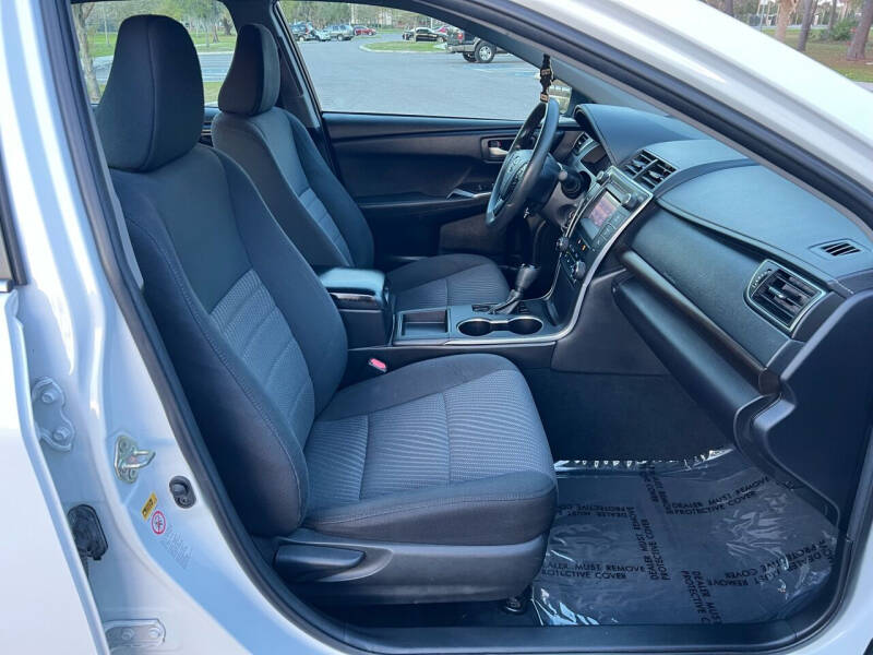 2017 Toyota Camry LE