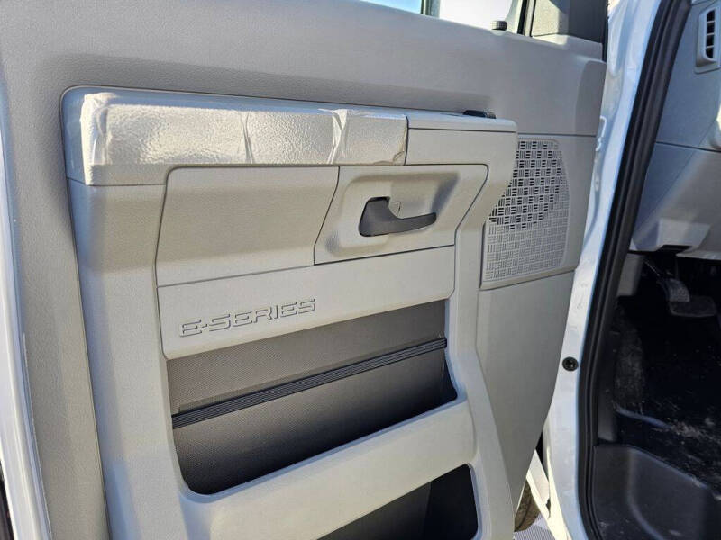 2025 Ford E-Series