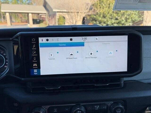 2025 Jeep Gladiator NightHawk