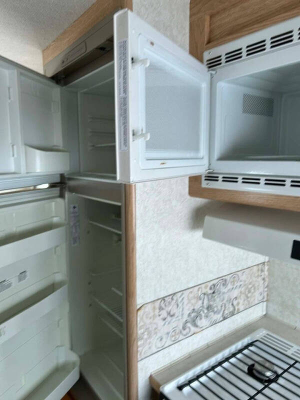 2001 Ford E-Series E-450 SD