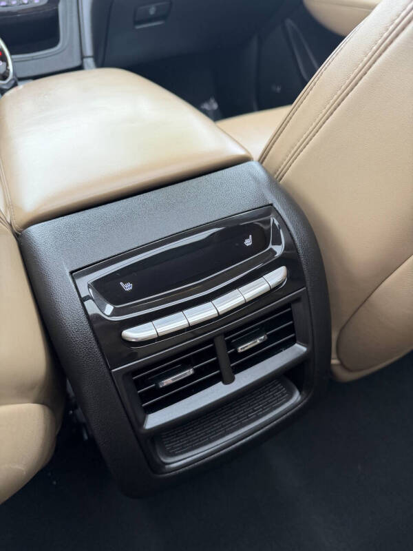 2017 Cadillac XT5 Platinum