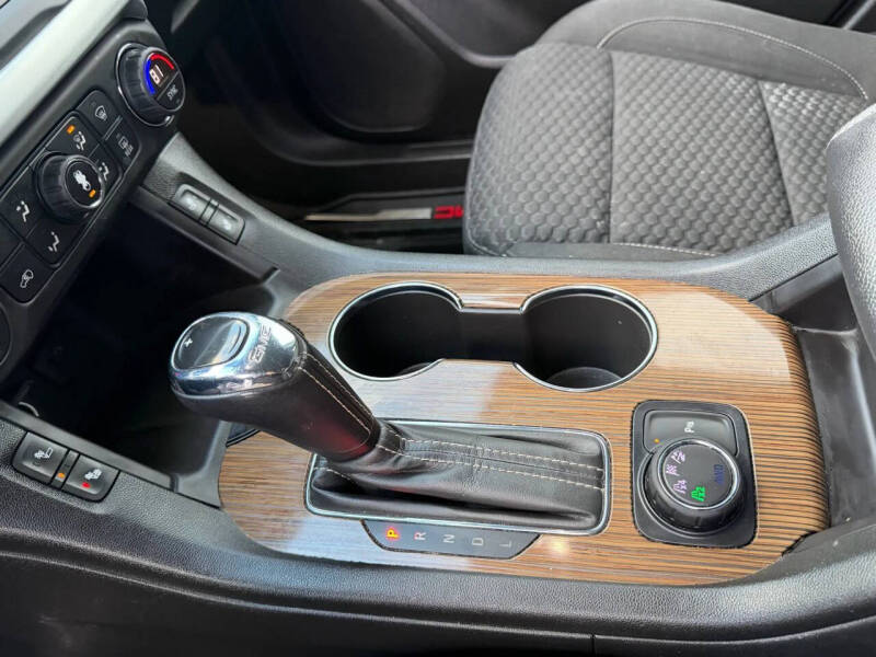 2018 GMC Acadia SLE-2