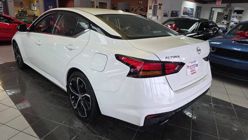 2024 Nissan Altima 2.5 SR