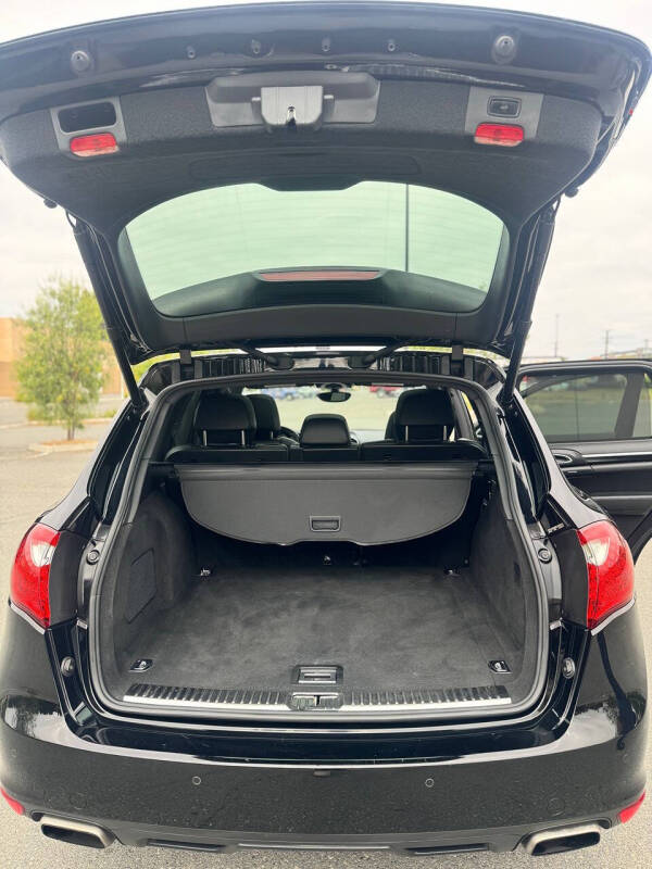 2013 Porsche Cayenne S Hybrid
