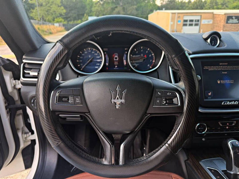 2015 Maserati Ghibli