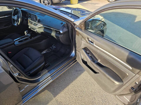 2023 Nissan Altima 2.5 SV