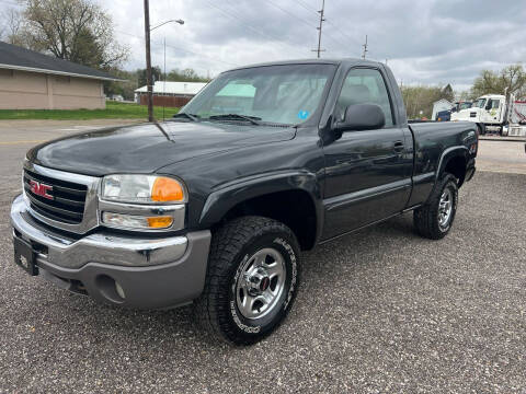 2004 GMC Sierra 1500 for sale at Y City Auto Group in Zanesville OH