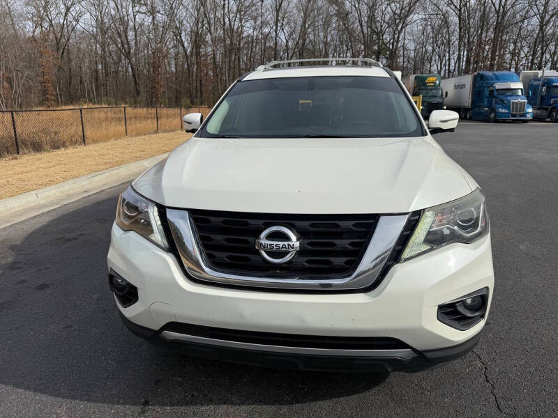 2017 Nissan Pathfinder Platinum